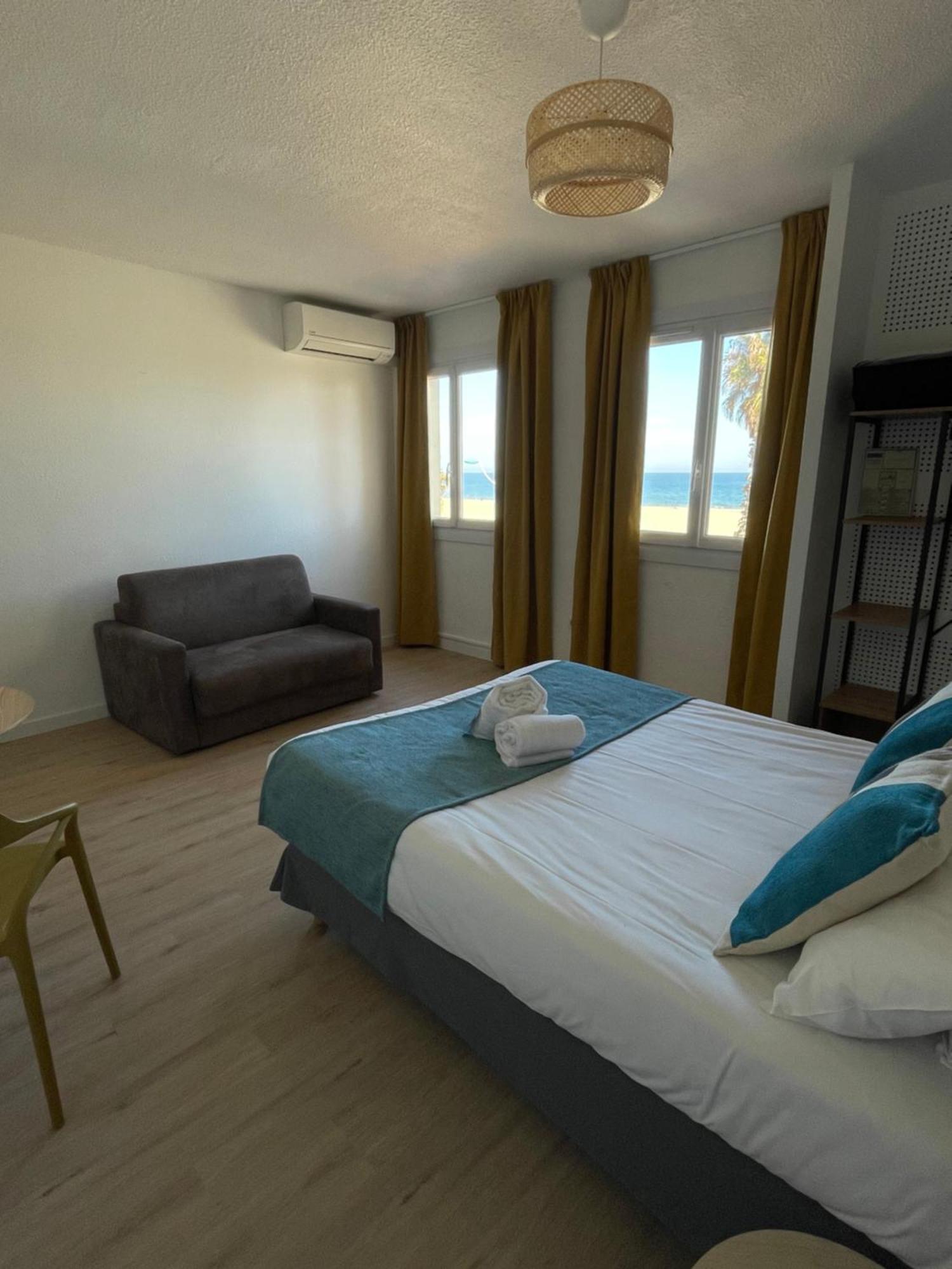 Hotel Saint Georges, Face A La Mer Canet-en-Roussillon Exterior photo