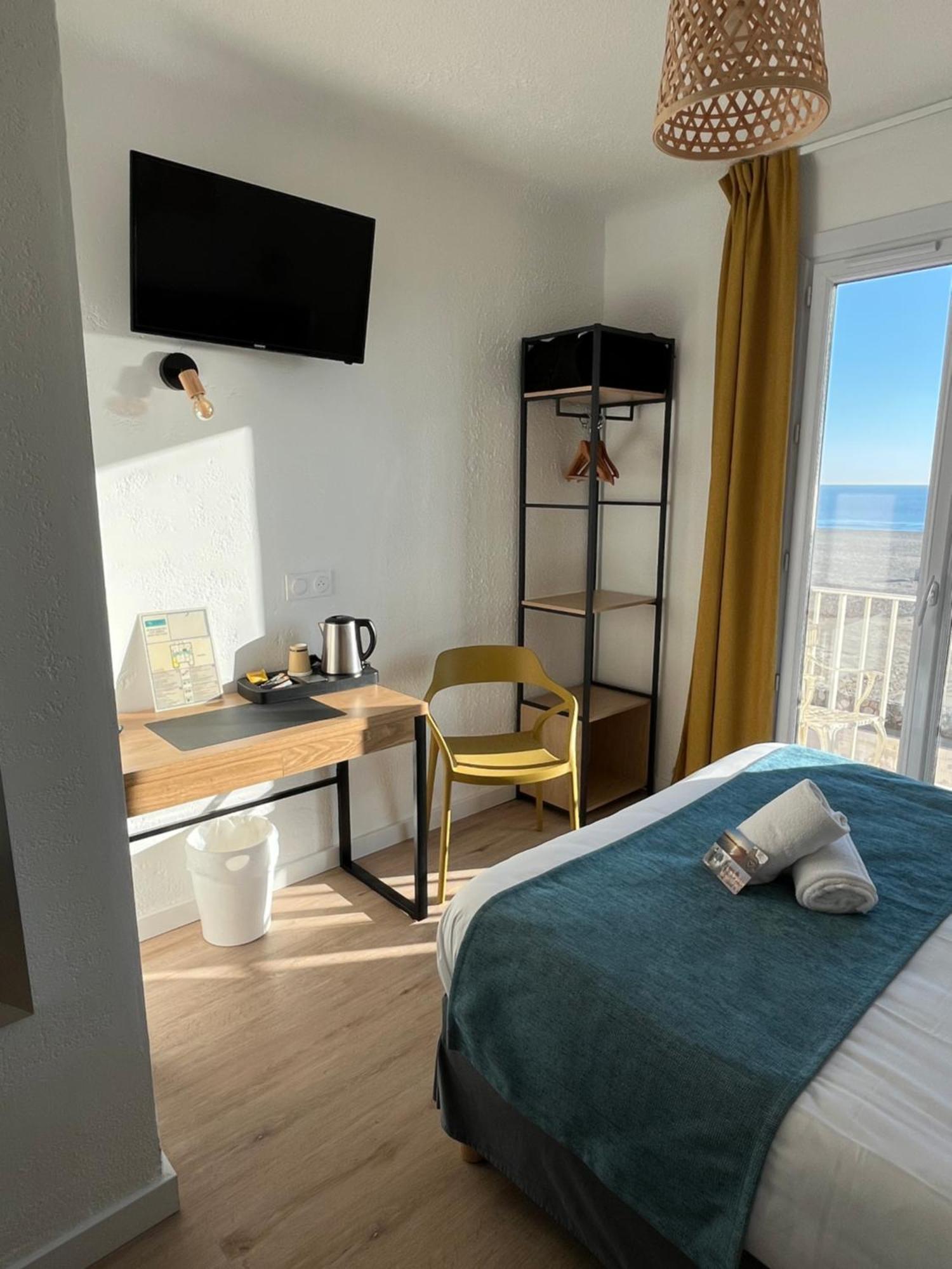 Hotel Saint Georges, Face A La Mer Canet-en-Roussillon Exterior photo